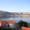 Foto: Seaside apartments with a swimming pool Okrug Donji, Ciovo - 8664 30/53