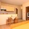 Apartments and rooms with parking space Jelsa, Hvar - 8798