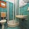 Apartments and rooms with parking space Fazana - 13742