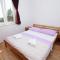 Apartments with parking space Lumbarda, Korcula - 9271