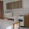 Apartments by the sea Necujam, Solta - 13884