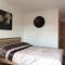 Exclusive Private double room, en-suite wet room Private entrance - Forres