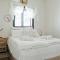 Sunny Luxury Apartments