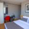 UZER OTEL