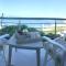 Vermont Hermanus - views, sunny, right on the sea