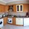 Best Located Apt - Fabulous Pool !