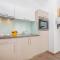 Apartmani D & J