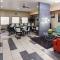 Red Lion Inn & Suites Blue Springs