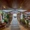 Sur Beach Resort Boracay