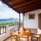 Uncle John's House with View - 特里皮蒂