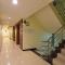 Grand Business Inn