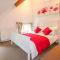 Woodthorpe Cruck Cottage