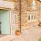 Woodthorpe Cruck Cottage