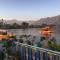 Young Beauty Star Houseboat