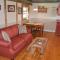 Bugaboo Cottages - Summerside Bugaboo Cottages - Summerside