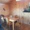 Glass House with Private River & 360° Views Glass House with Private River & 360° Views