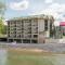 Pigeon River Inn