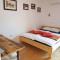 Guesthouse S