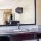 Super 8 by Wyndham Stockbridge