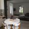 Vana & Tea Luxury Studio Apartment