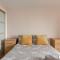 Modern Riverfront Apt. 10 mins from Hydro/SECC