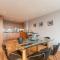 Modern Riverfront Apt. 10 mins from Hydro/SECC