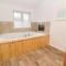 1 Lake View - Looe