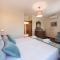 LovelyStay - Heritage Collection House with 4Bedrooms