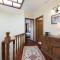 LovelyStay - Heritage Collection House with 4Bedrooms