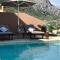 Villa Renata Gold - Private Pool, Free Parking & Sea View