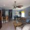 Large Beach House with Great Oceanviews, Game Room, Swimming pool - بنما سيتي بيتش
