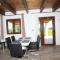 Holiday House Cuvi