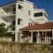 Apartment in Vinišce with Balcony, Air condition, WIFI, Washing machine (4753-3) - 维尼斯切