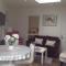 Oakleigh 1 bed ground floor garden view apartment FREE ONSITE PARKING