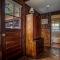 Rustic Rockport Cottage