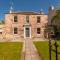 The Lochside House Residence