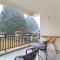 Foto: Lofty Mountains And Flowing Water Guesthouse 18/102