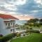 Royalty Suites Seaside - 尼基季
