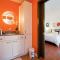A Float Home B&B in Fisherman’s Wharf