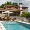 Holiday house Matija with a POOL - 斯维特温斯纳特