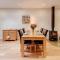 Willow Lodge, Hot Tub, Woodburner
