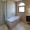 Lighthouse Luxe Estate Apart & Villas