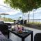 Apartments Lidija - sea view apartment with exclusive right of using hot tub or split level apartment with exclusive right of using pool - Подстрана