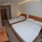 Hotel Ari 2