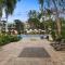 Foto: Temple 221 Spacious Modern 2 Bedroom Spa Apartment Beachfront Resort 36/47