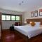 Holiday Inn Resort Phuket Surin Beach, an IHG Hotel - Praia de Surin