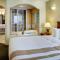 Chateau Nova Kingsway