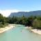 Les pieds dans l'eau: Gîte Vercors - Plage privée - Blacons