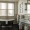 Eleven Scarp Ridge Lodge