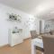 Apartment Kata with Private Pool - Radetići